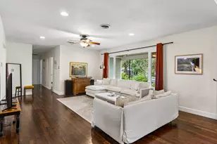 1804 E 39th St, Austin, TX 78722 - Photo 8