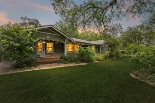 1804 E 39th St, Austin, TX 78722 - Photo 1