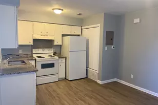 410 Thorndale Rd, Taylor, TX 76574 - Photo 4