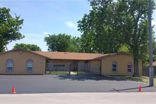 410 Thorndale Rd, Taylor, TX 76574 - Photo 1