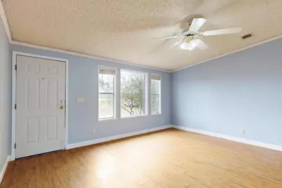 262 Highway 290 E, Elgin, TX 78621 - Photo 4