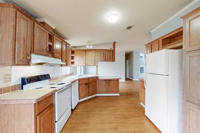 262 Highway 290 E, Elgin, TX 78621 - Photo 14