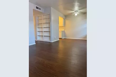 307 E 31st Street #204, Austin, TX 78705 - Photo 8