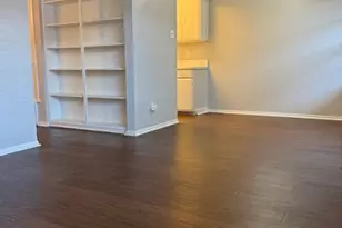 307 E 31st St, Austin, TX 78705 - Photo 8