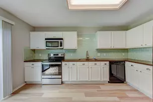 5111 N Hearsey Dr, Austin, TX 78744 - Photo 10