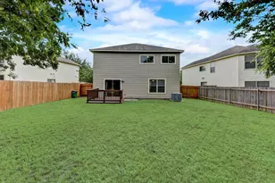 5111 N Hearsey Dr, Austin, TX 78744 - Photo 16