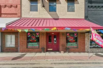 155 W Austin Street, Giddings, TX 78942 - Photo 4