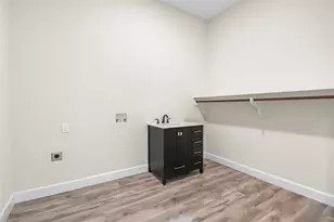 197 S Buckhorn Dr, Bastrop, TX 78602 - Photo 20