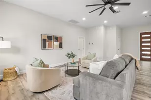 197 S Buckhorn Dr, Bastrop, TX 78602 - Photo 6