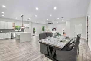 197 S Buckhorn Dr, Bastrop, TX 78602 - Photo 14