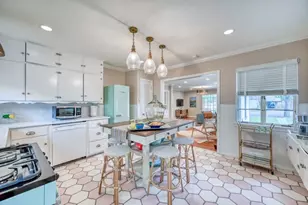 708 W Schubert St, Fredericksburg, TX 78624 - Photo 1