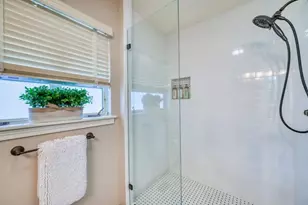 708 W Schubert St, Fredericksburg, TX 78624 - Photo 18