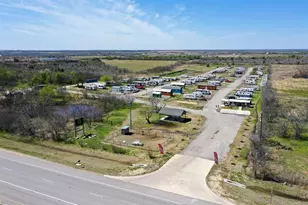 4889 North Hwy, Lockhart, TX 78644 - Photo 14