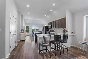 808 Wagon Spoke Wy, Liberty Hill, TX 78642 - Photo 4