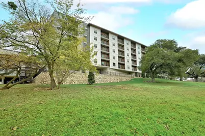 2500 Longview Street #303, Austin, TX 78705 - Photo 12