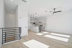 200 W 56th St, Austin, TX 78751 - Photo 4