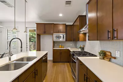 3001 Corbin Lane, Austin, TX 78704 - Photo 8