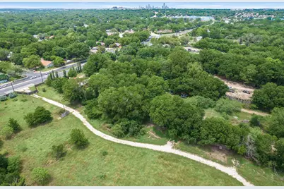 6405 S Pleasant Valley Road, Austin, TX 78744 - Photo 2