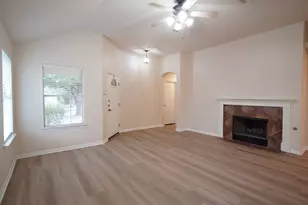 368 Amber Ash Dr, Kyle, TX 78640 - Photo 4