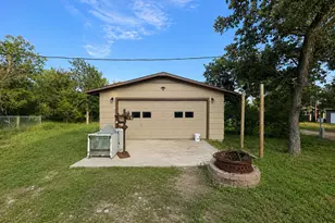 250 Rick Rd, La Grange, TX 78945 - Photo 8