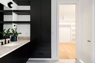 1311 Deloney St, Austin, TX 78721 - Photo 22