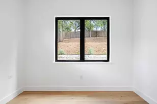 1311 Deloney St, Austin, TX 78721 - Photo 16