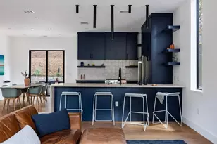 1311 Deloney St, Austin, TX 78721 - Photo 2
