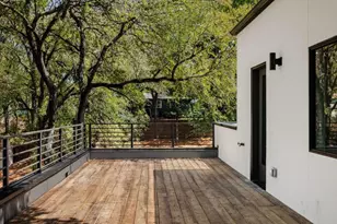 1311 Deloney St, Austin, TX 78721 - Photo 32
