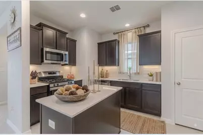 1064 Esplanade Parkway, San Marcos, TX 78666 - Photo 4