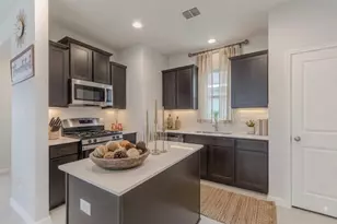 1064 Esplanade Pkwy, San Marcos, TX 78666 - Photo 4
