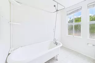 403 W 35th St, Austin, TX 78705 - Photo 26