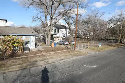 1121 Henninger Street, Austin, TX 78702 - Photo 28