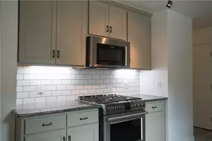 1402 E Green Terrace Dr, Round Rock, TX 78664 - Photo 10