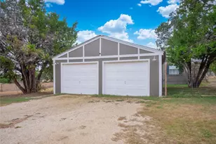 635 Ramms Dr, Florence, TX 76527 - Photo 32