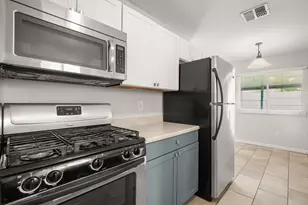 2004 Greenhill Dr, Round Rock, TX 78664 - Photo 4