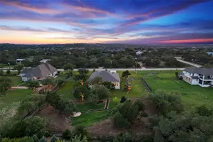 621 Kinnikinik Loop, Austin, TX 78737 - Photo 4
