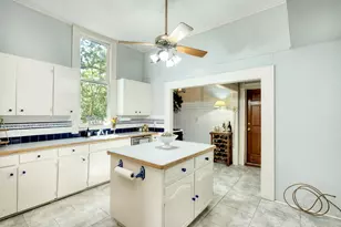 602 E Liberty Ave E, Round Rock, TX 78664 - Photo 8