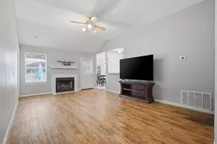 218 Juniper St, Georgetown, TX 78626 - Photo 10