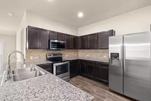 210 Garcitas Creek Ln, Hutto, TX 78634 - Photo 4