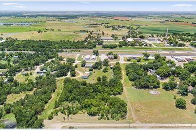 24485 E Avenue C, Buckholts, TX 76518 - Photo 10