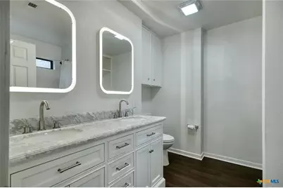 1529 N Colorado Street N, Lockhart, TX 78644 - Photo 8