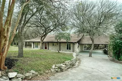1529 N Colorado Street N, Lockhart, TX 78644 - Photo 1