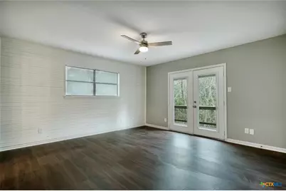 1529 N Colorado Street N, Lockhart, TX 78644 - Photo 6