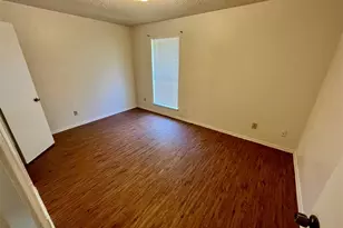 122 Hillside Dr, Elgin, TX 78621 - Photo 6