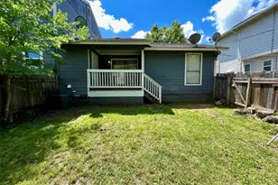 122 Hillside Dr, Elgin, TX 78621 - Photo 10
