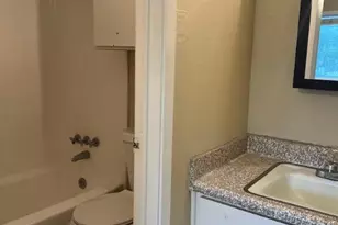 202 E 32nd St, Austin, TX 78705 - Photo 8