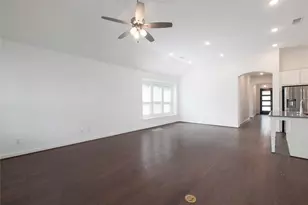 124 Rosebush Dr, Liberty Hill, TX 78642 - Photo 8
