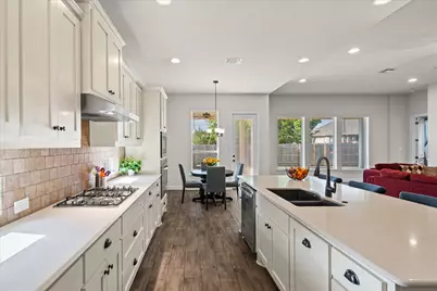 109 Pink Granite Boulevard, Dripping Springs, TX 78620 - Photo 6