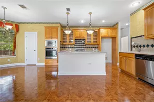 10025 Dianella Ln, Austin, TX 78759 - Photo 12
