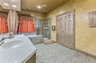 10025 Dianella Ln, Austin, TX 78759 - Photo 16